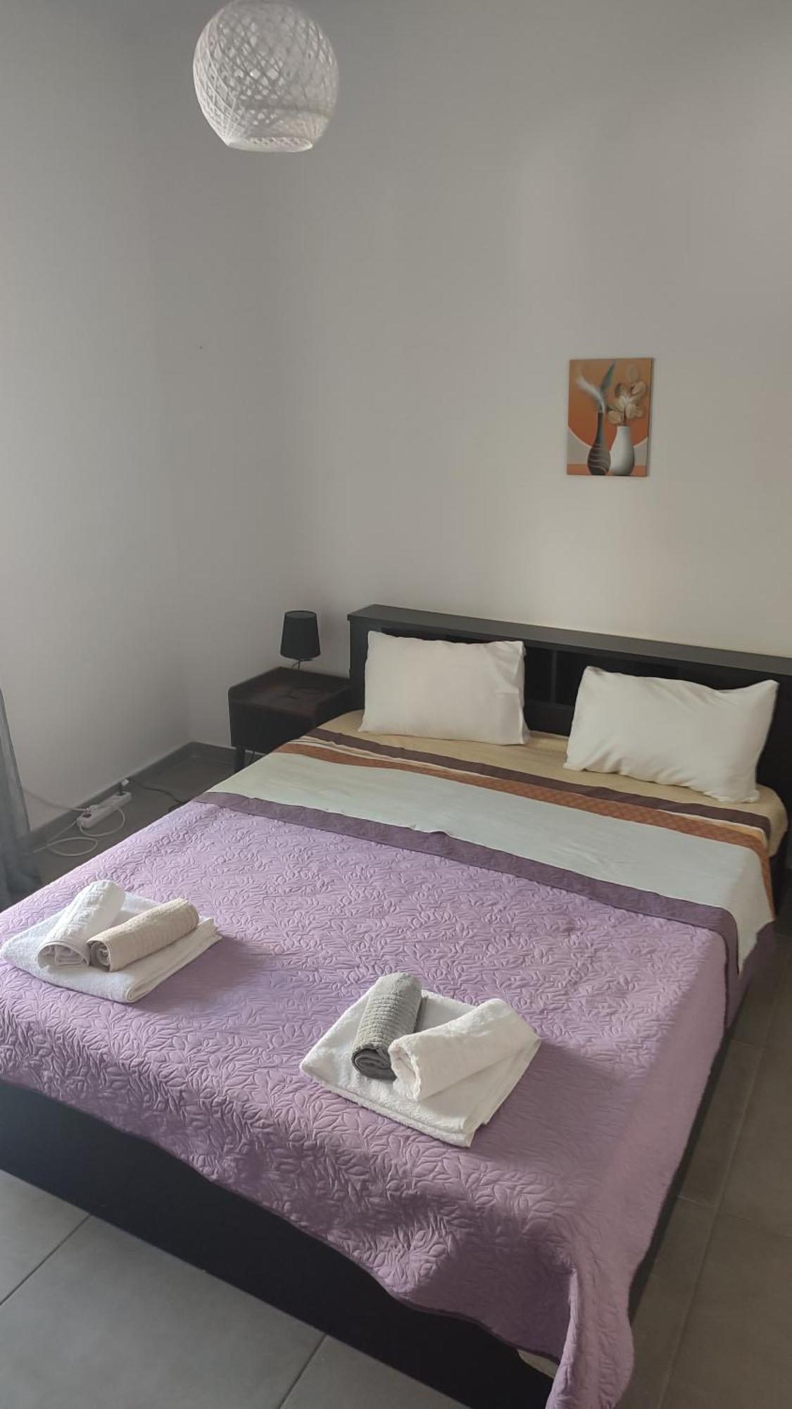 Victory's House, 3min Walk To Skala's Sandy Appartement *